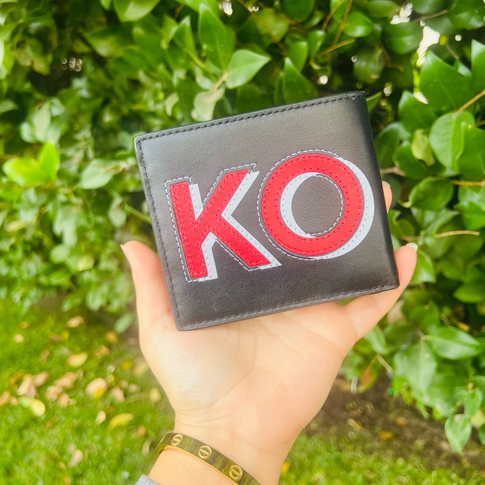 FINAL SALE🌼MICHAEL KORS billfold wallet - Picture 1 of 16